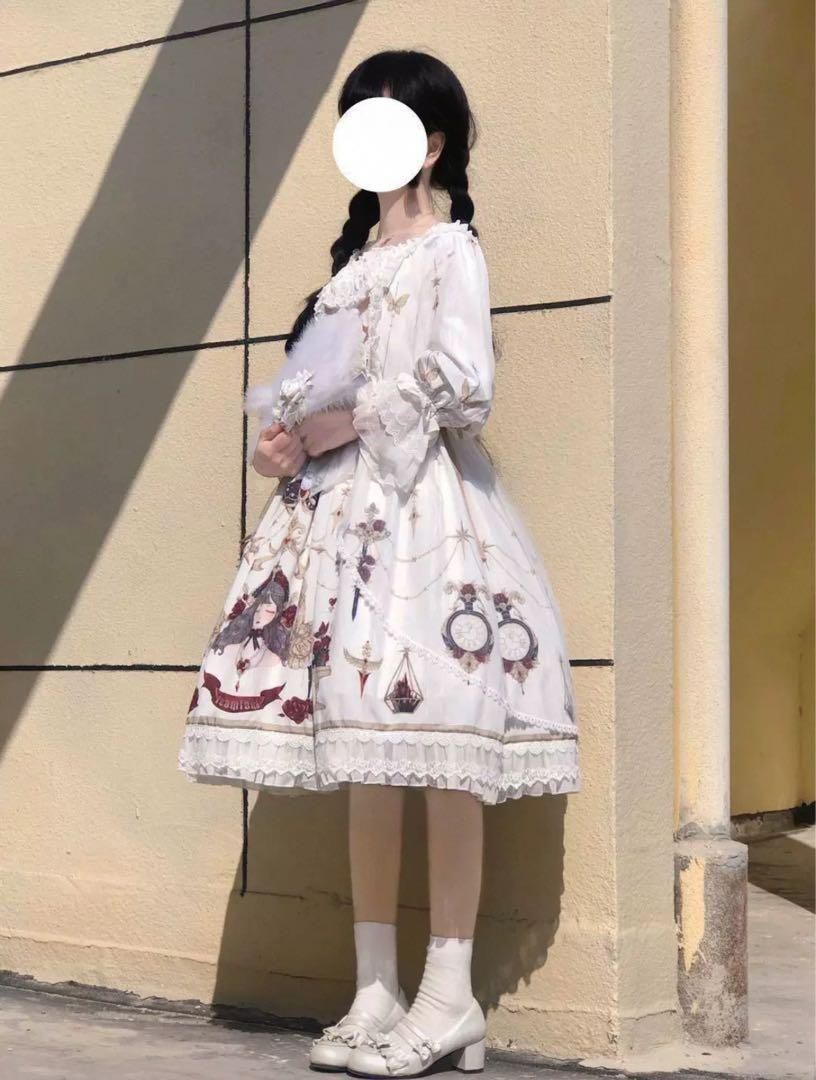 ♥ ホワイト×ゴールドリボンワンピース お出かけ女子会に最適 上品華やかコーデ