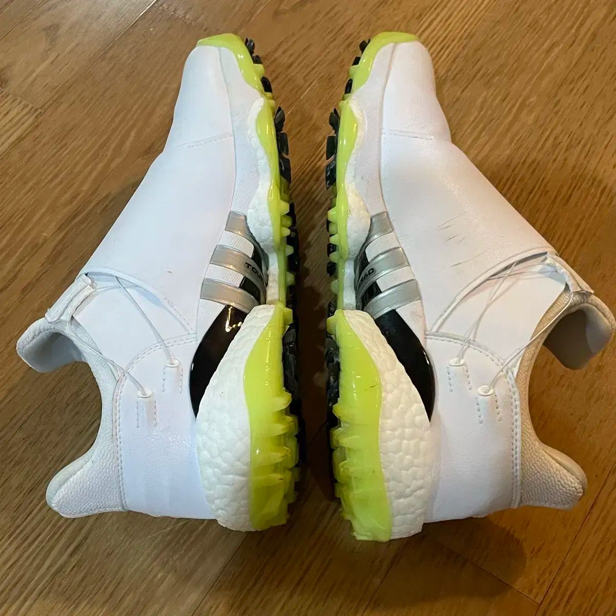 ゴルフシューズ