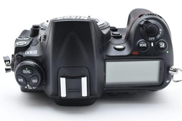 極美品｜ Nikon D300 ｜ショット32.563枚 | 元箱付属｜M069 極美品｜ Nikon D300 ｜ショット32.563枚 | 元箱付属｜M069