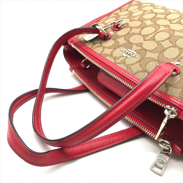 未使用級　コーチ　ハンドバッグ　シグネチャー　キャンバス　赤　レザー　スモール COACH - 新品 コーチ COACH ショルダーバッグ MINI PEPPER