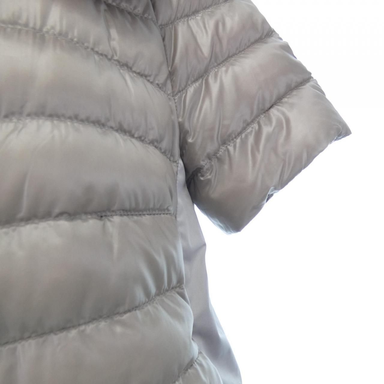 ダウンジャケット