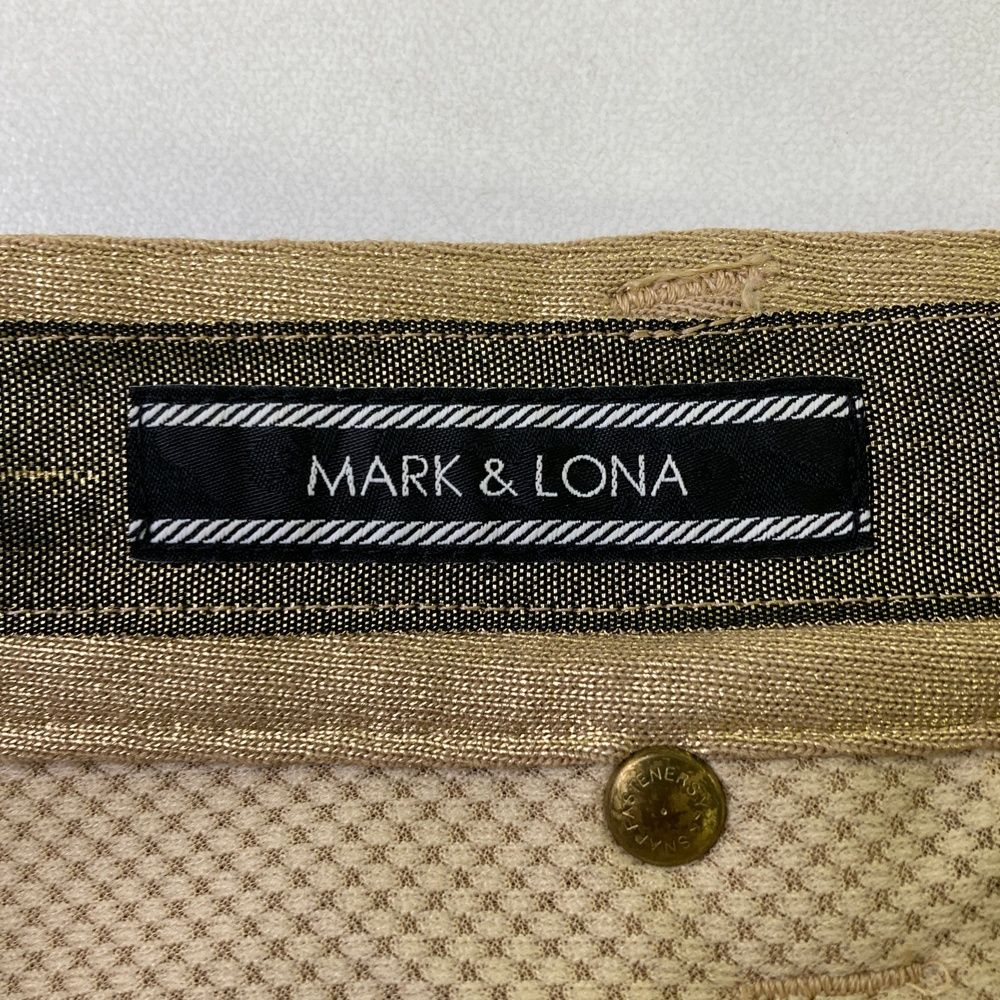 サイズ：M MARK&LONA マークアンドロナ  ショートパンツ スタッズ ゴールド系 [240001262033] ゴルフウェア レディース ストスト サイズ：M MARK&LONA マークアンドロナ ショートパンツ スタッズ
