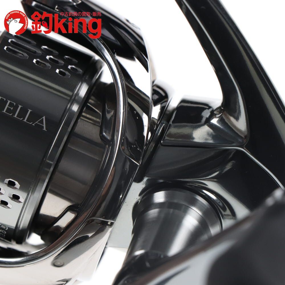 シマノ 18ステラ C3000SDH　中古美品 シマノ 18ステラ C3000SDH HG/N394M スピニングリール 未使用品