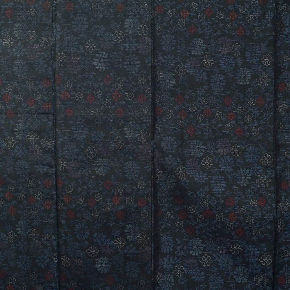 どんぐり【新品未使用極美品】大島紬フルセット　袷　鉄紺色　九寸名古屋帯 楽天市場】【新品】結城紬 着物 正絹 袷 小倉商店 80亀甲 黒紫