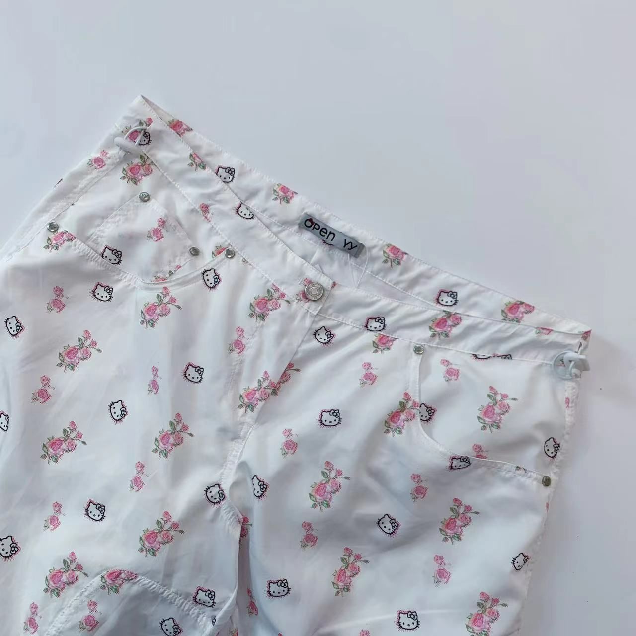 jennie着用 OPEN YY ハローキティ ズボン PARACHUTE PANTSt2065 R2053  