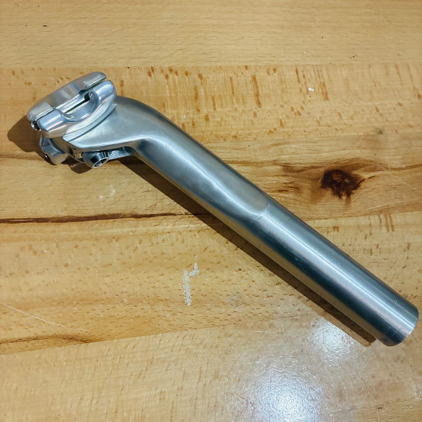 希少】 DURA-ACE エアロ シートポスト φ27.0 200㎜ SP-7400 Bタイプ
