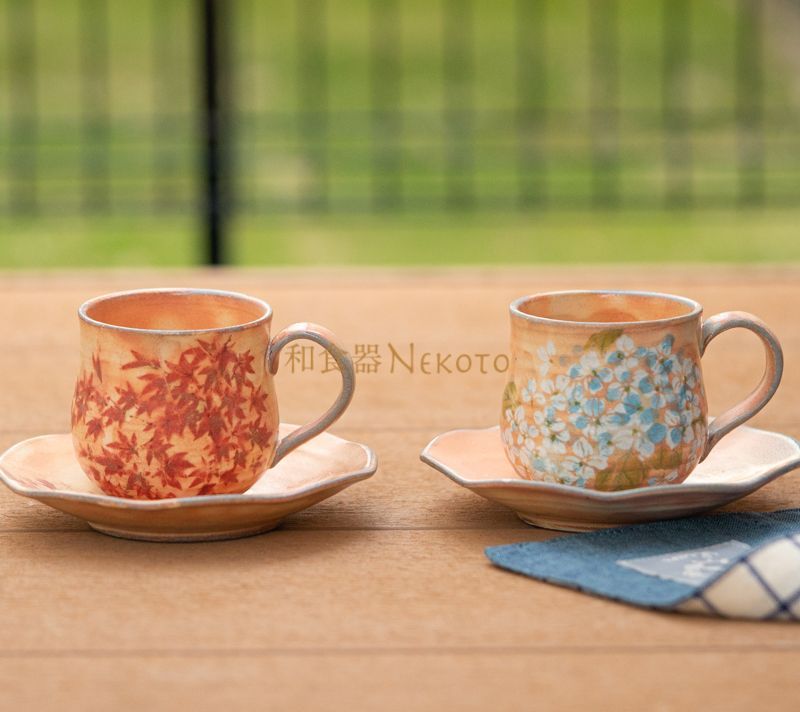 2点ペア御本手 紫陽花＆紅葉 コーヒー碗皿カップ プレート碗皿 セット おしゃれ カフェ 喫茶店 和食器 食器 手描き茶器 茶道具 器 うつわ 陶器 おうち プレゼント母の日