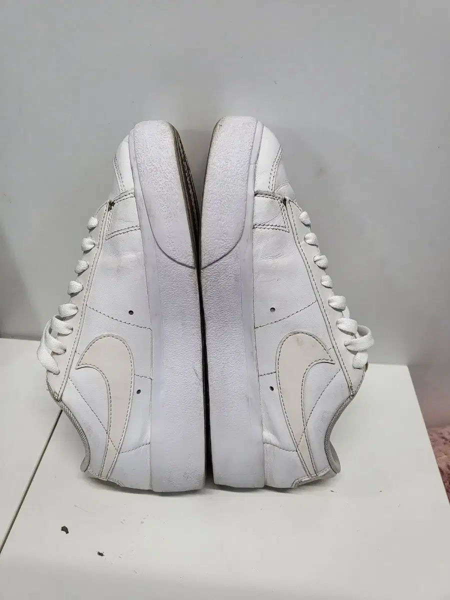 プラットフォーム