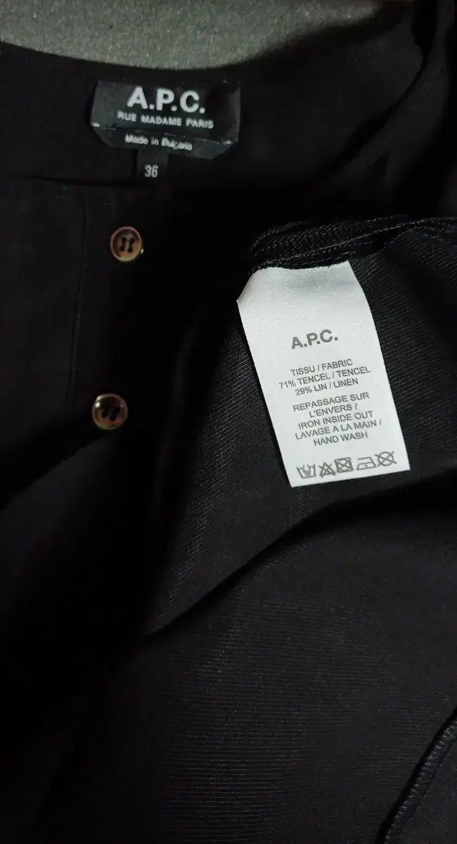  A P C フリル 黒 ブラウス 36 サブパラグラフ 長袖 シャツ ブラウス
