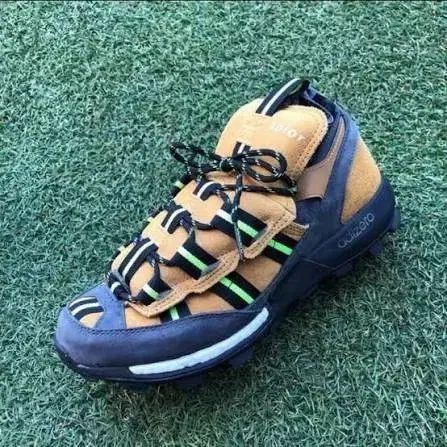 カラー アディゼロ スニーカー kolor adizero