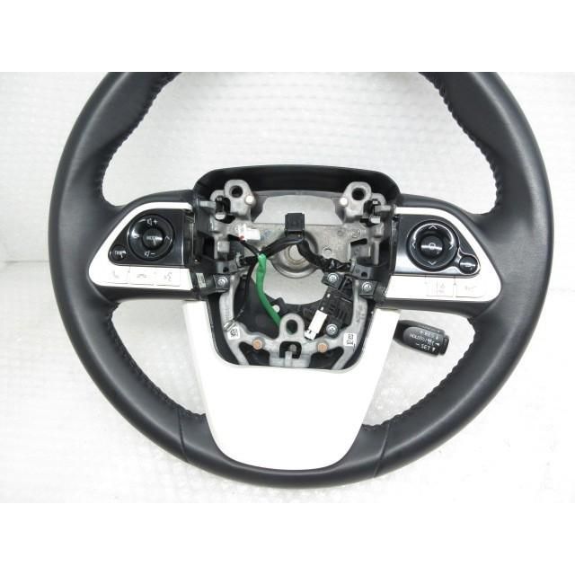 DAA-ZVW50 ハンドル