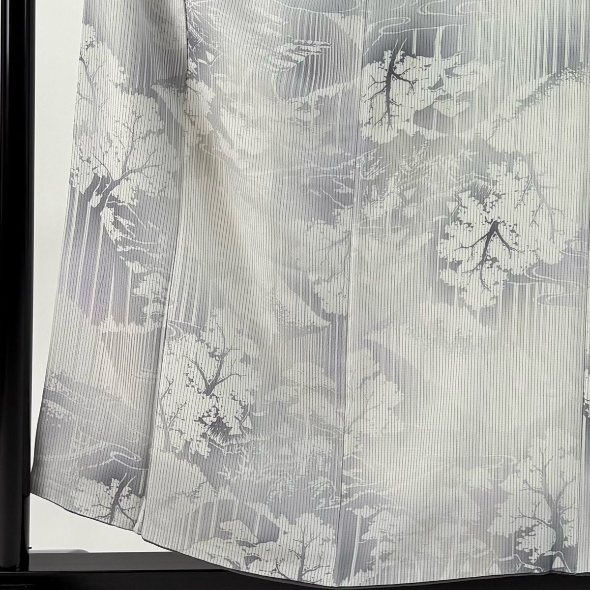小紋 身丈156cm 裄丈63cm S 袷 樹木 家屋 ぼかし 灰色 正絹 秀品