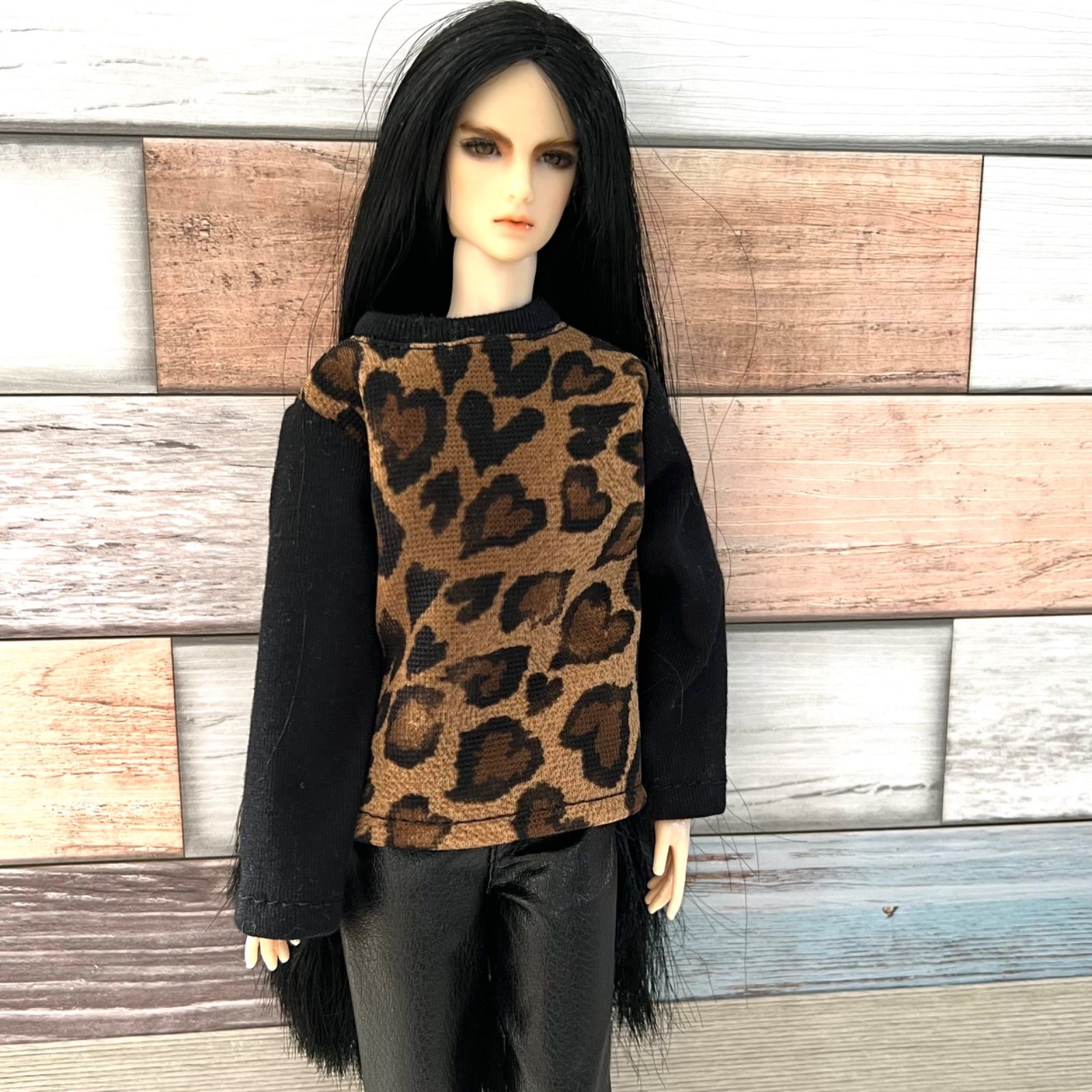 1/6ドール服　Tシャツ　ヒョウ柄×ブラック　バービー人形ケン　BTS 達に - メルカリShops