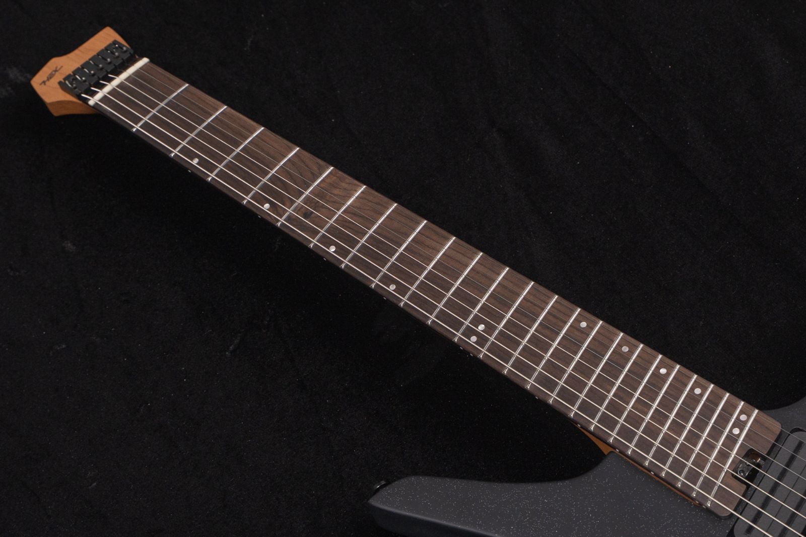 ギター HEX guitars HEX Guitarsの輸入・販売をGIB, TONIQが開始。最初の製品は