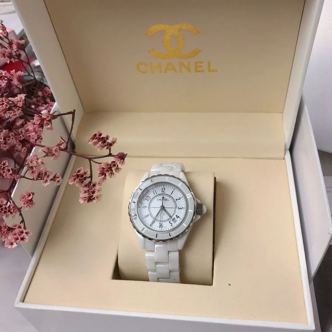 ご 大 です CHANEL 腕時計 自動巻き｜ ｜