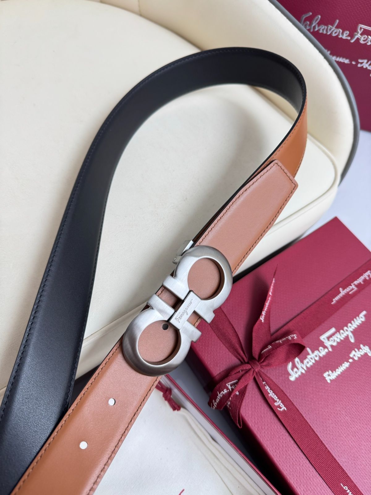 ☆値下げ中⭐︎ Ferragamo ダブルオーバルバックル ベルト 51Fbsv6XgNL._SY350_QL65_.jpg