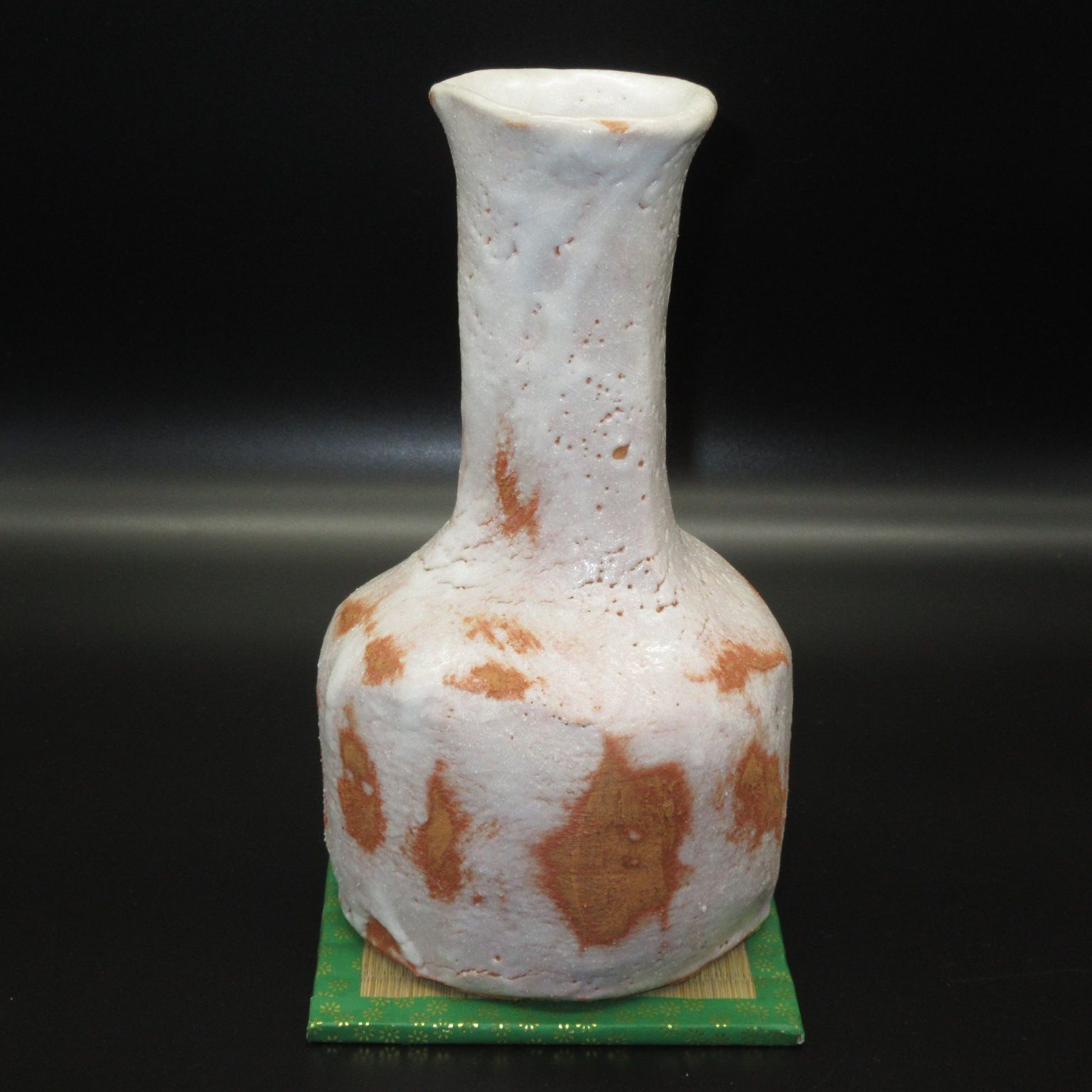 ☆陶器 美濃焼 志野 長首 花器 花生 花瓶 飾壺 ≪手作り≫ type