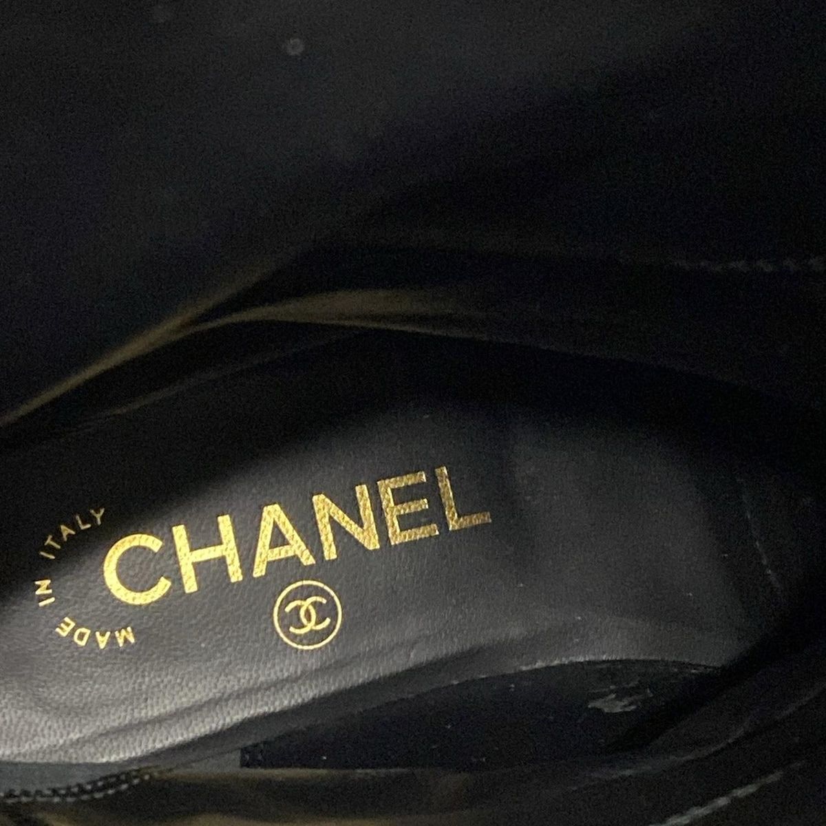 CHANEL シャネル
