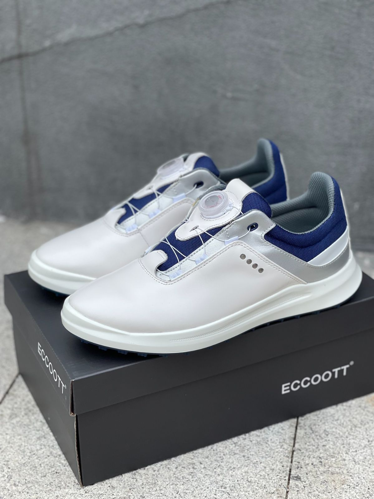 ECCO ゴルフシューズ BOA アウトドア 防水 ゴルフ シューズ メンズ スニーカー スポーツシューズ ホワイト