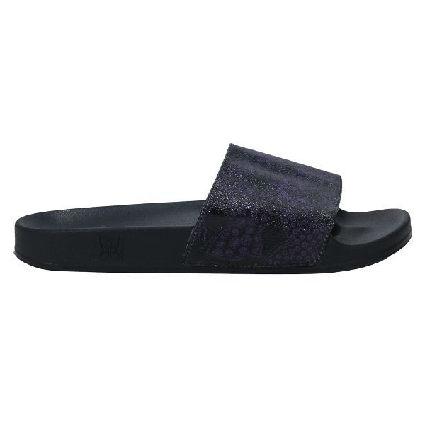 サンダル Needles Sandals Black バックルとパンチングが個性を放つ〈NEEDLES〉 新作フットウェア