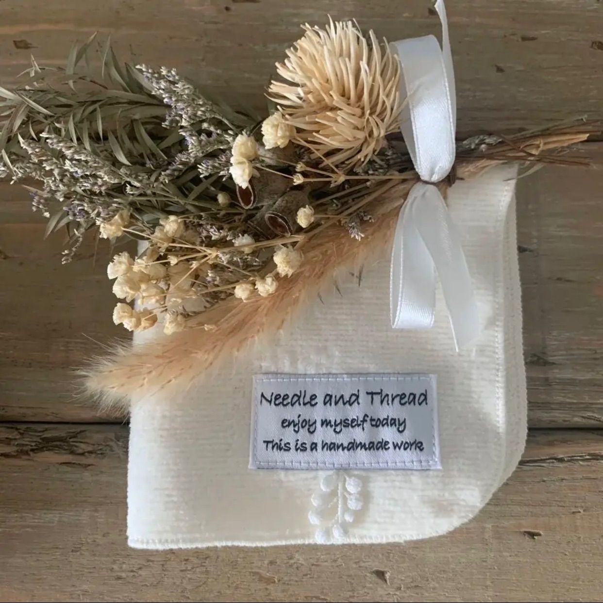 ハンドメイド】巾着・ミニタオルセット (巾着袋 布 ポーチ 小物入れ