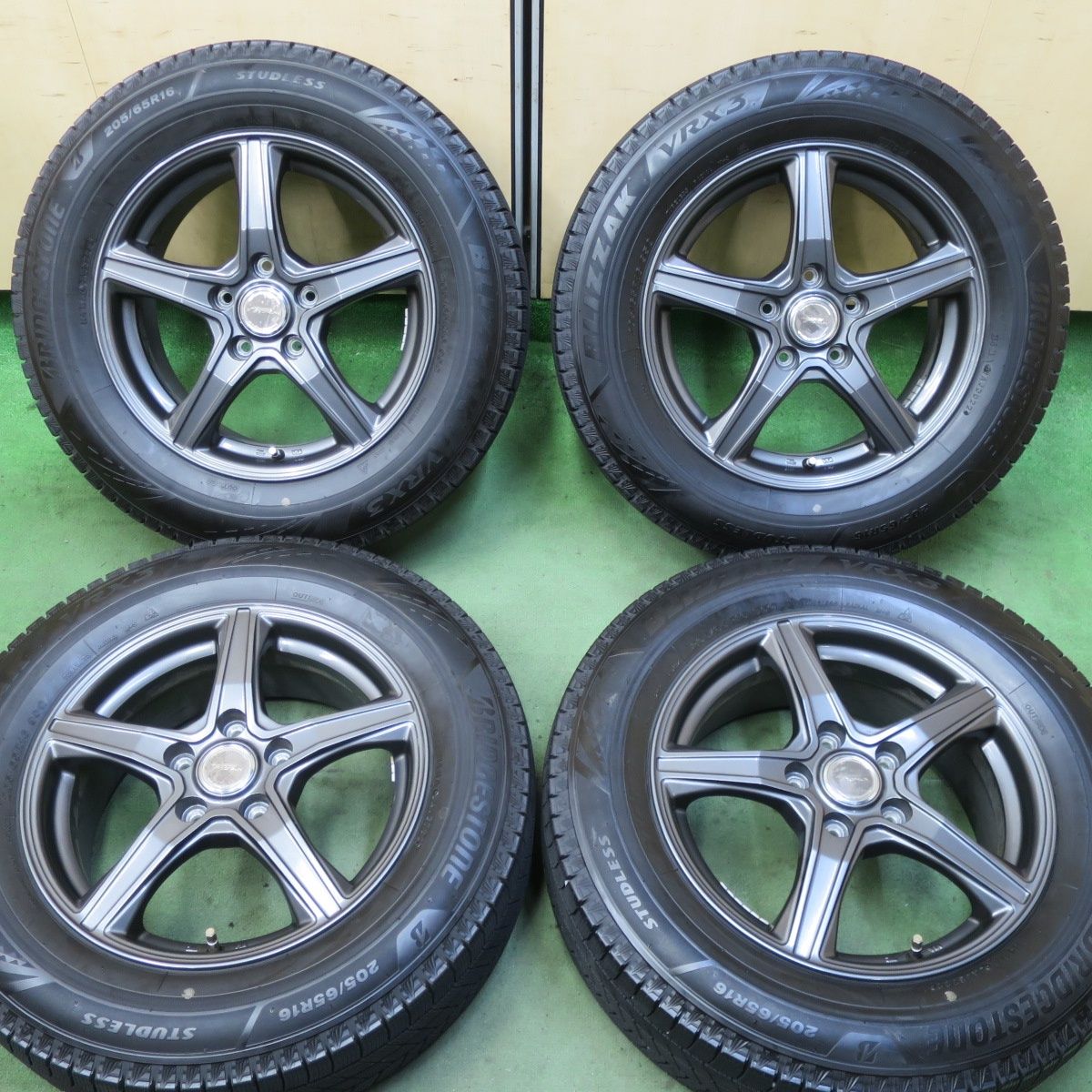 バリ溝 22年 キレイ 9.5分 スタッドレス 205 65R16 ブリヂストン ブリザック VRX3 TOPRUN トップラン 16インチ PCD114.3 5H 5092503TTス