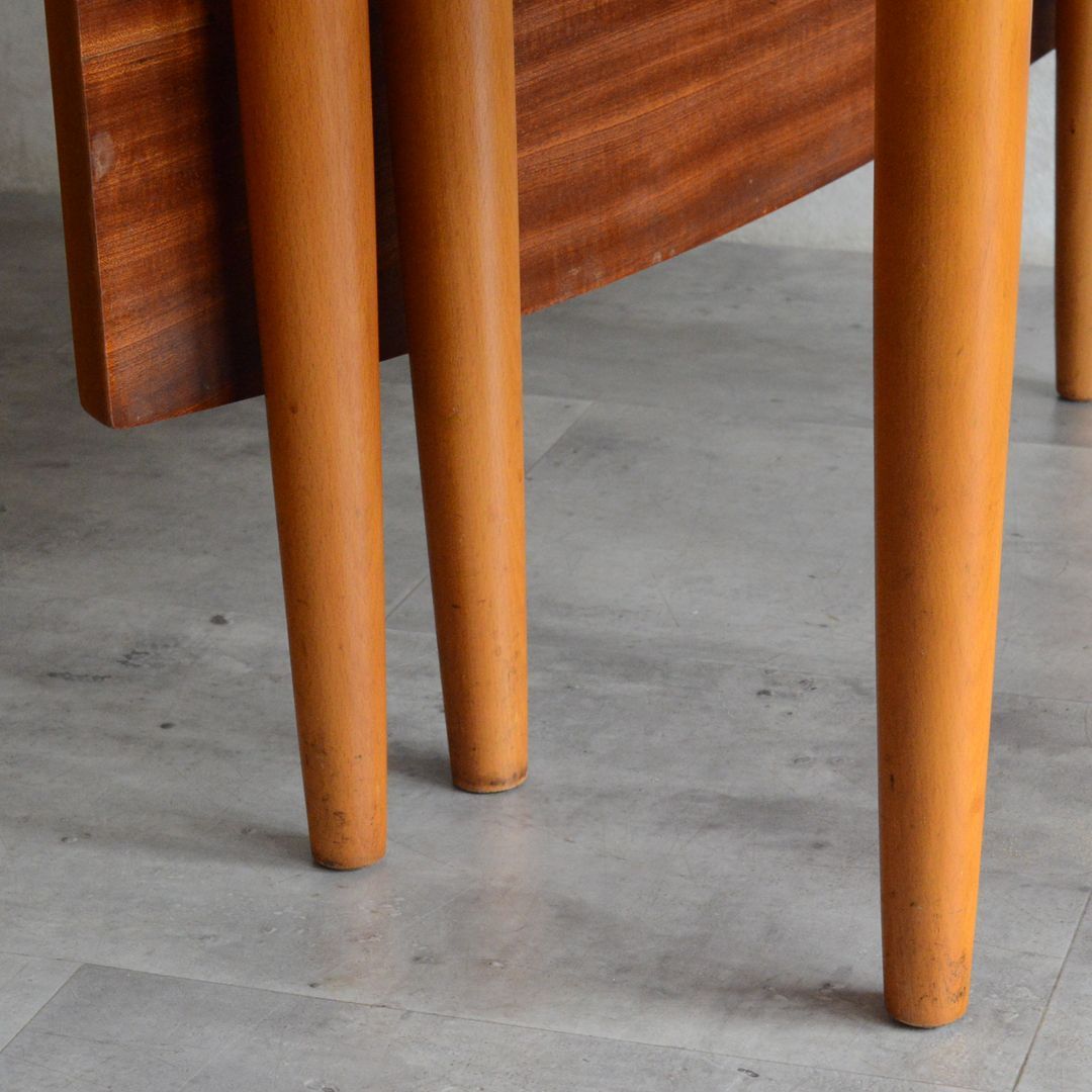 ディスプレイ台