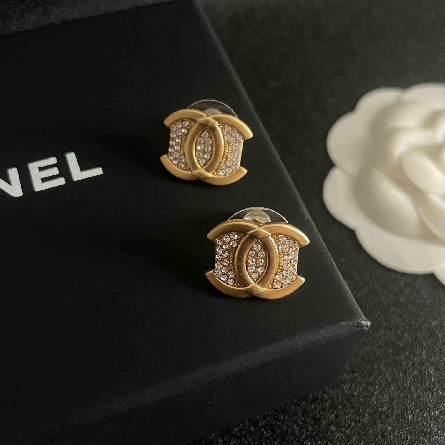 今日特価】Chanel ヴィンテージ アルファベット ピアス 送料無料