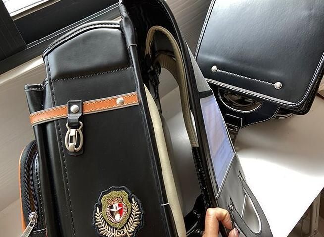 schoolbag