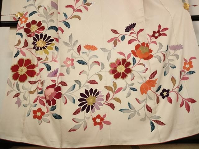 平和屋着物□豪華振袖 駒刺繍 更紗花文 金彩 正絹 逸品