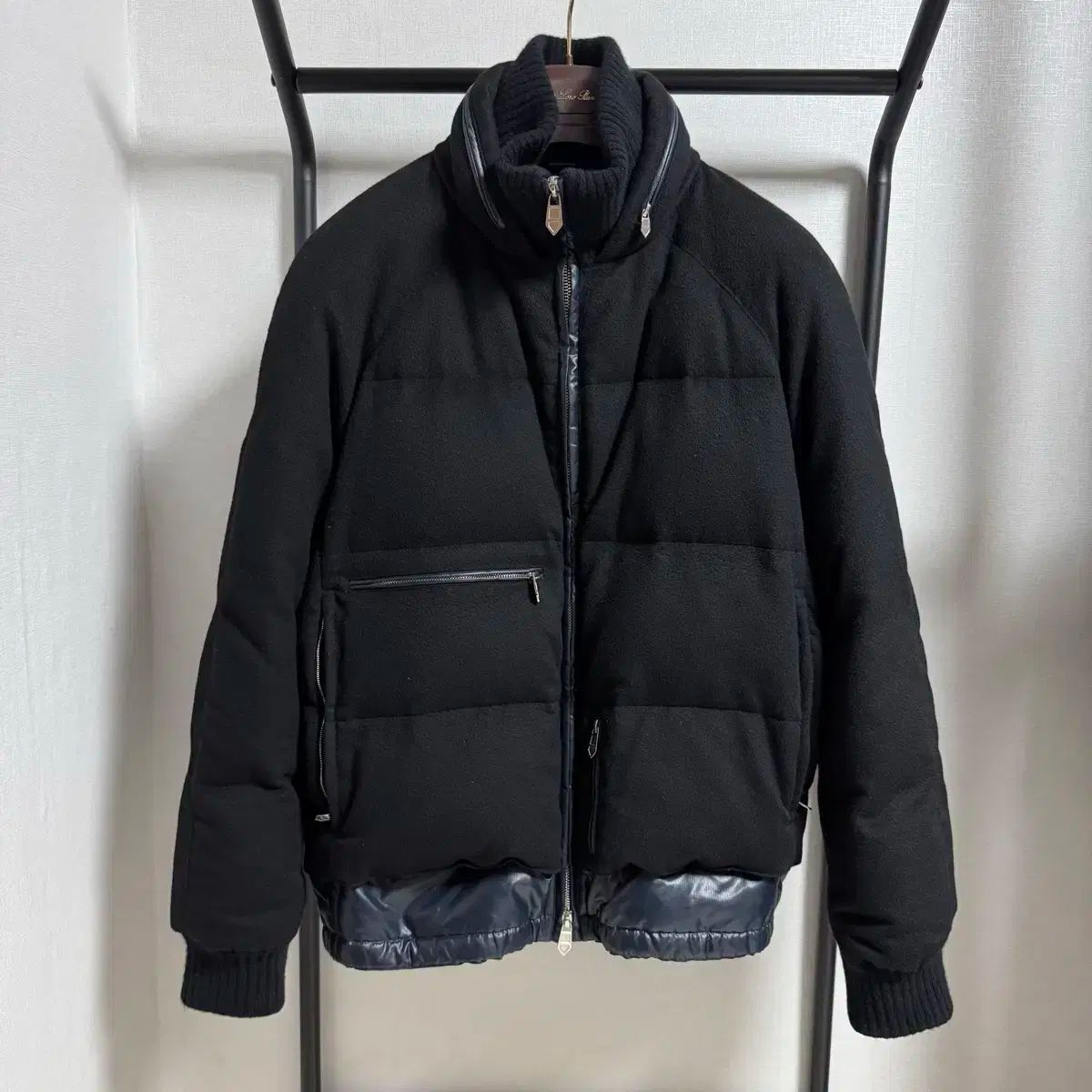 フレンチブルドッグのプレートです敷いてクールダウン立てて飾り板も