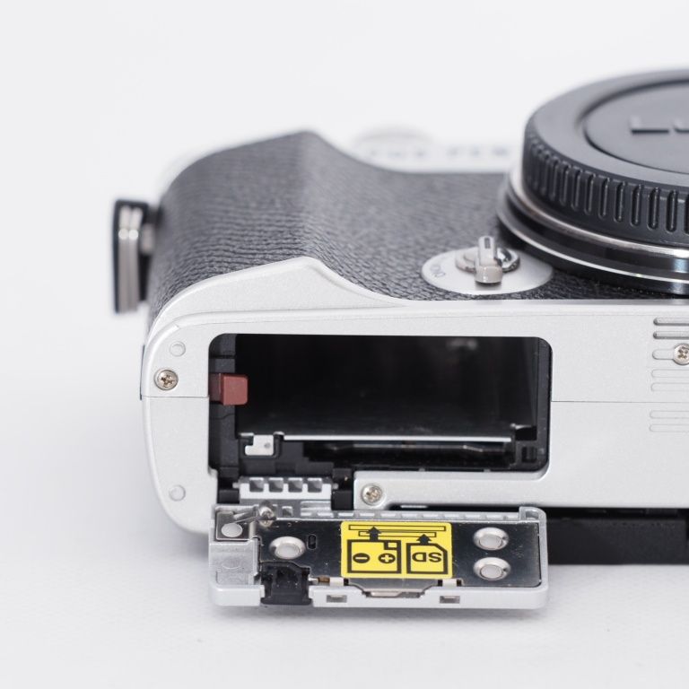 OM SYSTEM/オリンパス OLYMPUS PEN E-P7 14-42mm EZレンズキット ホワイト 基本情報｜PEN E-P7｜PEN｜デジタル一眼カメラ｜製品・オンライン