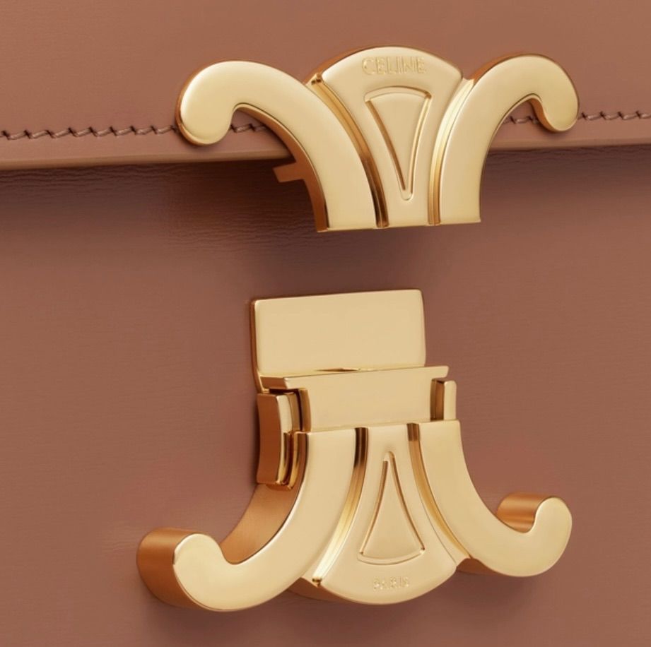 新品 CELINE セリーヌ クラシック トリオンフ ショルダーバッグ 