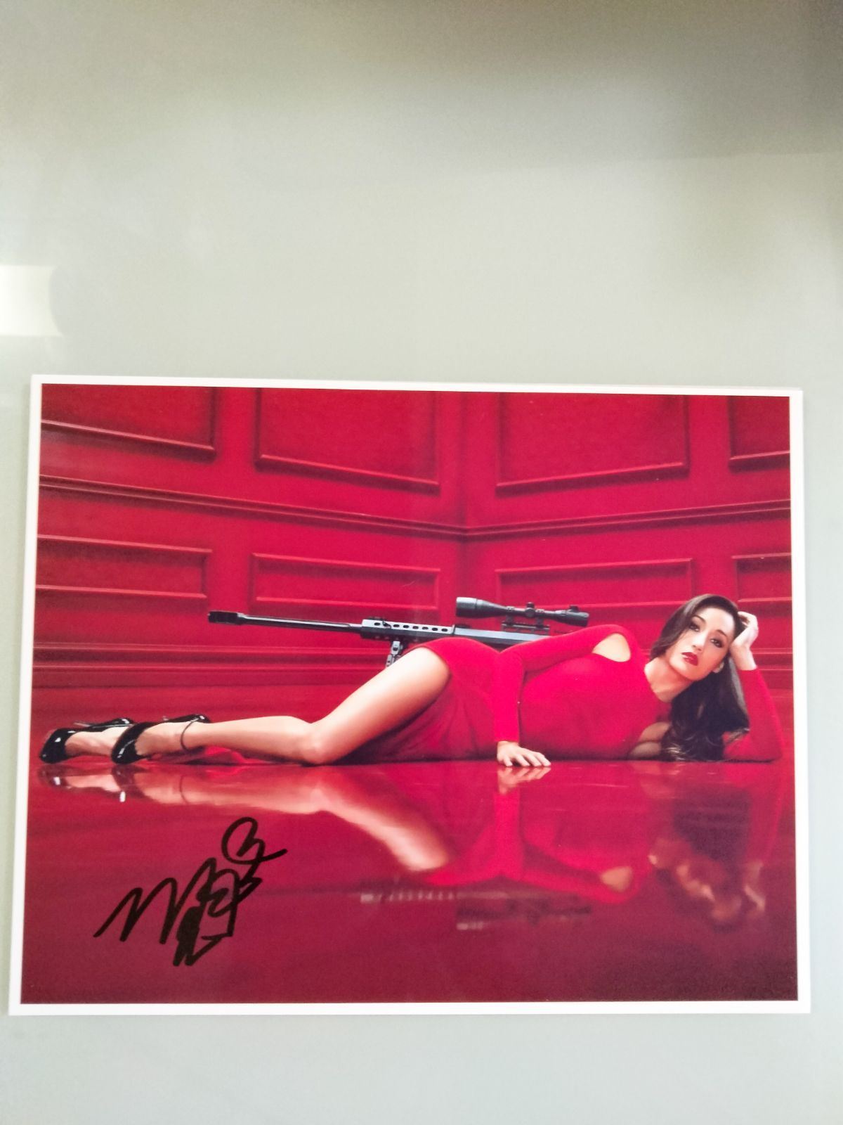 マギー・Ｑ直筆サイン入り超 特大写真…Maggie Q…ニキータ…3 マギー・Q直筆サイン入り写真□NIKITA／ニキータ/ダイバー