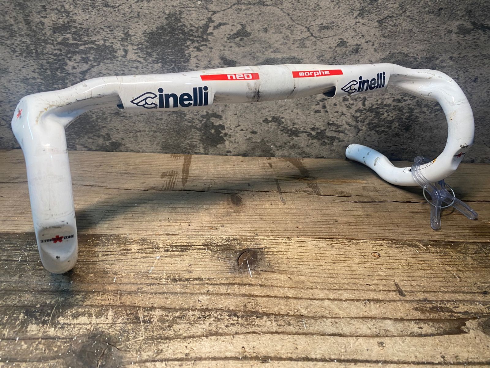 チネリ　カーボンハンドル420 Cinelli (チネリ) RAMラムホワイト カーボンハンドル 420mm