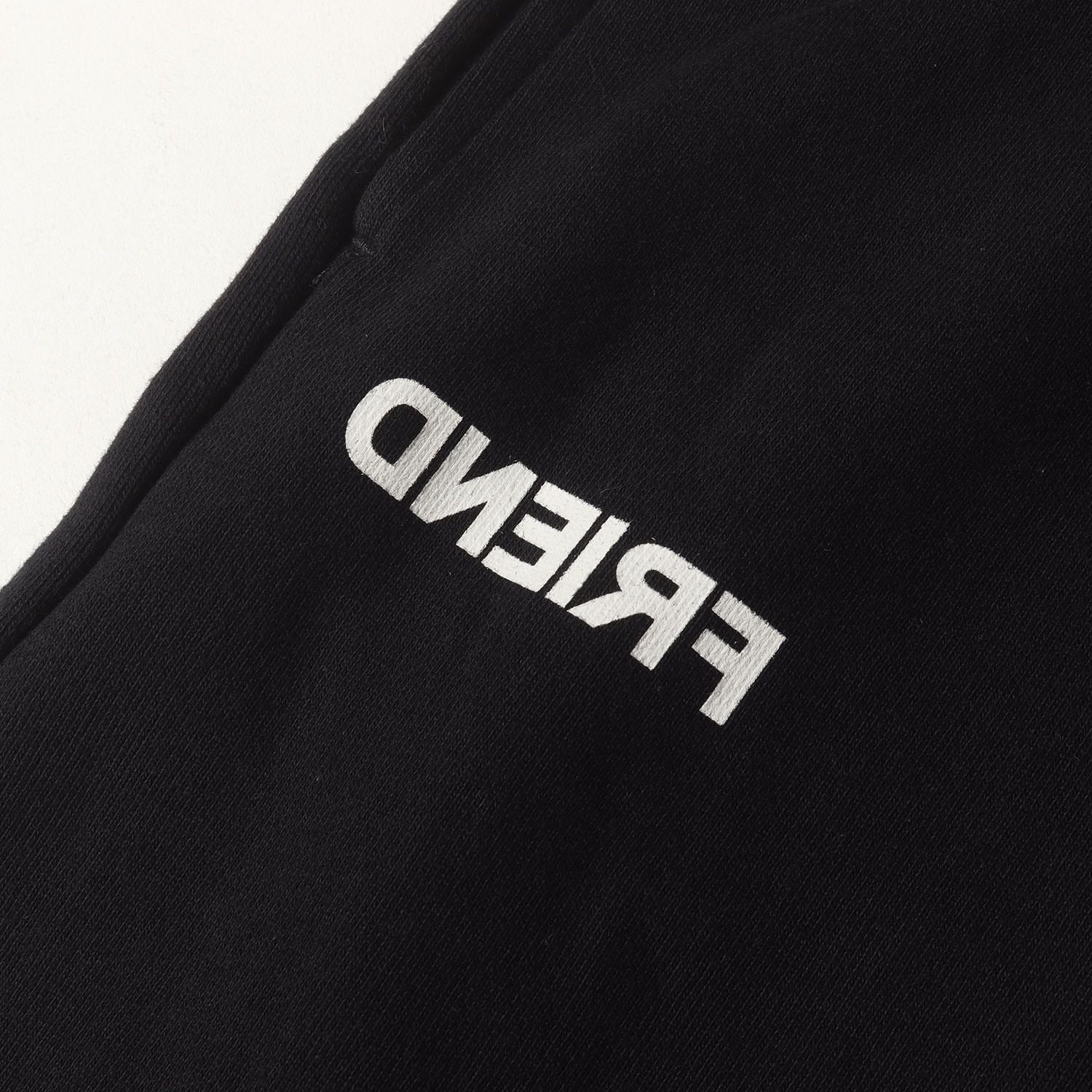 【新品】New Era×重盛さと美コラボ FRIEND スウェット ブラック NEW ERAコラボ「FRIEND」 発売開始しました〜！！！！！🖤 ネットと