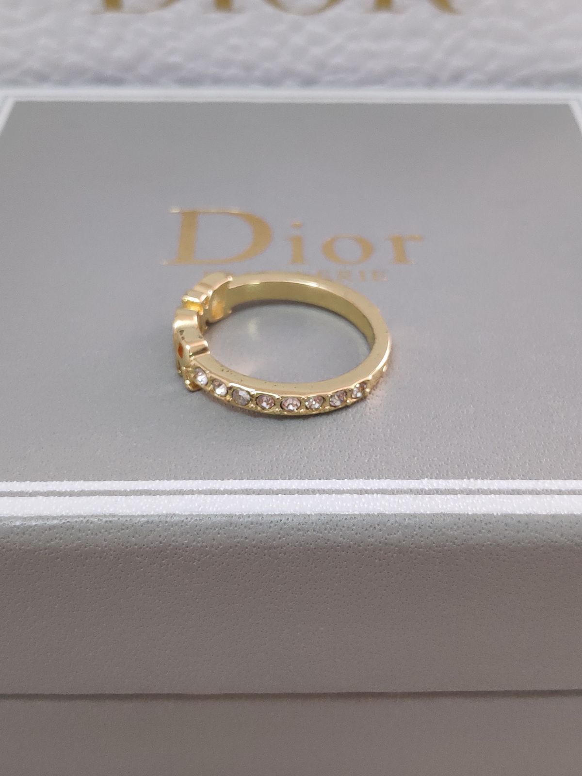 美品DIOR メタル & クリスタル リング ゴールド クリスチャンディオール✨Dior リング✿指輪 ♡DIOR メタル