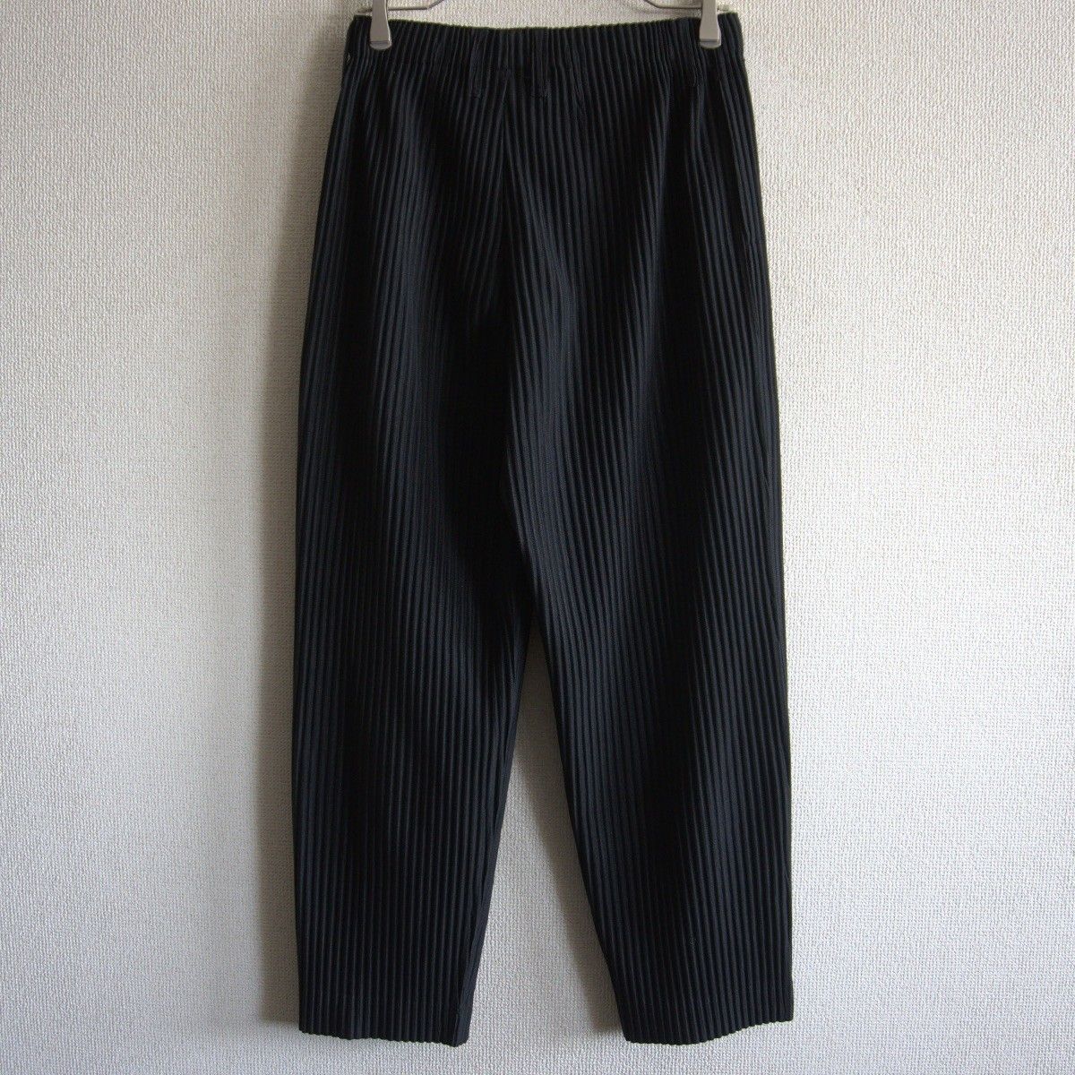HOMME PLISSE BASIC プリーツパンツ フルレングス HOMME PLISSE BASIC プリーツパンツ フルレングス BASICS