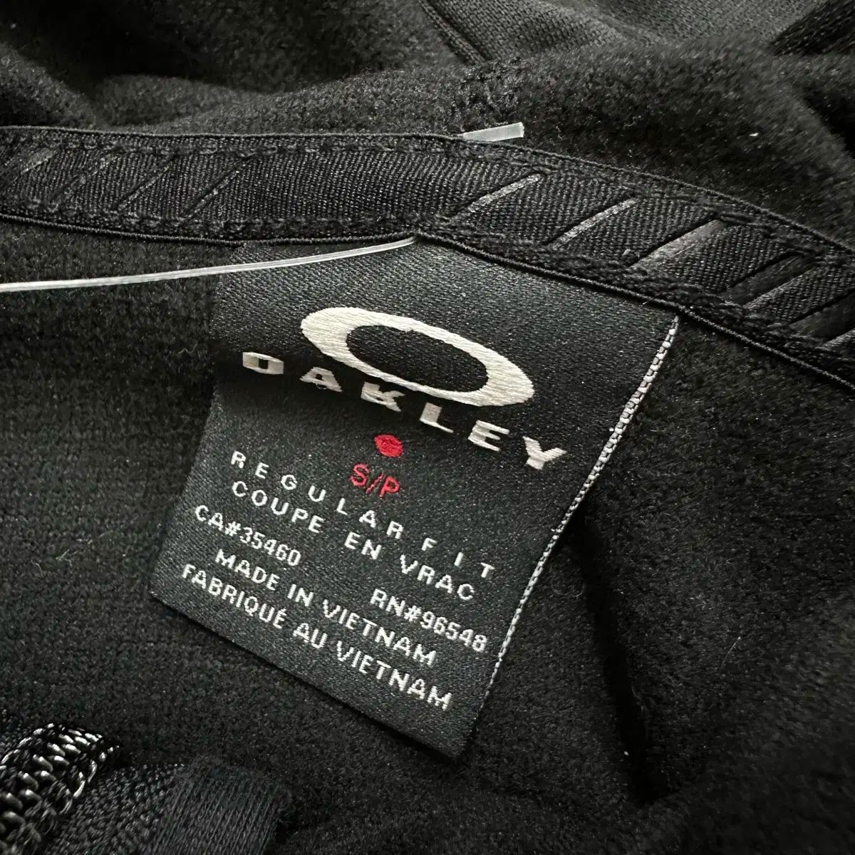 OAKLEY(オークリー) フード付き ジップアップパーカー ー 新品