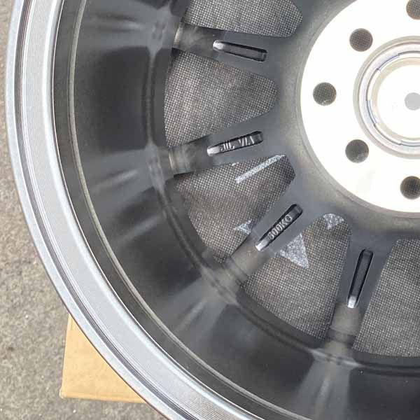 カスタムサイズ ホイール