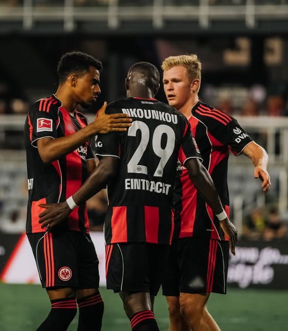 フランクフルトホーム サッカーユニフォーム 堂安仕様 DOAN 20番 2025