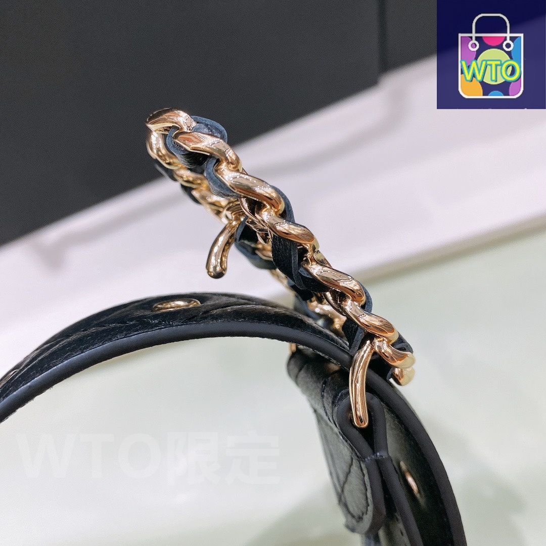 CHANEL ブラックレザー ベルト サイズ75 CHANEL ブラックレザー CCロゴ ベルト - メルカリ