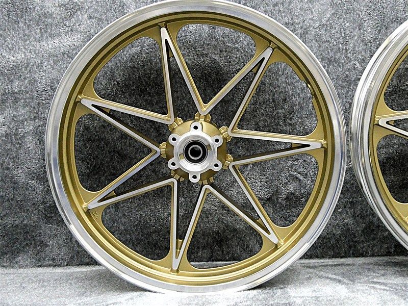 金 ナインキャスト