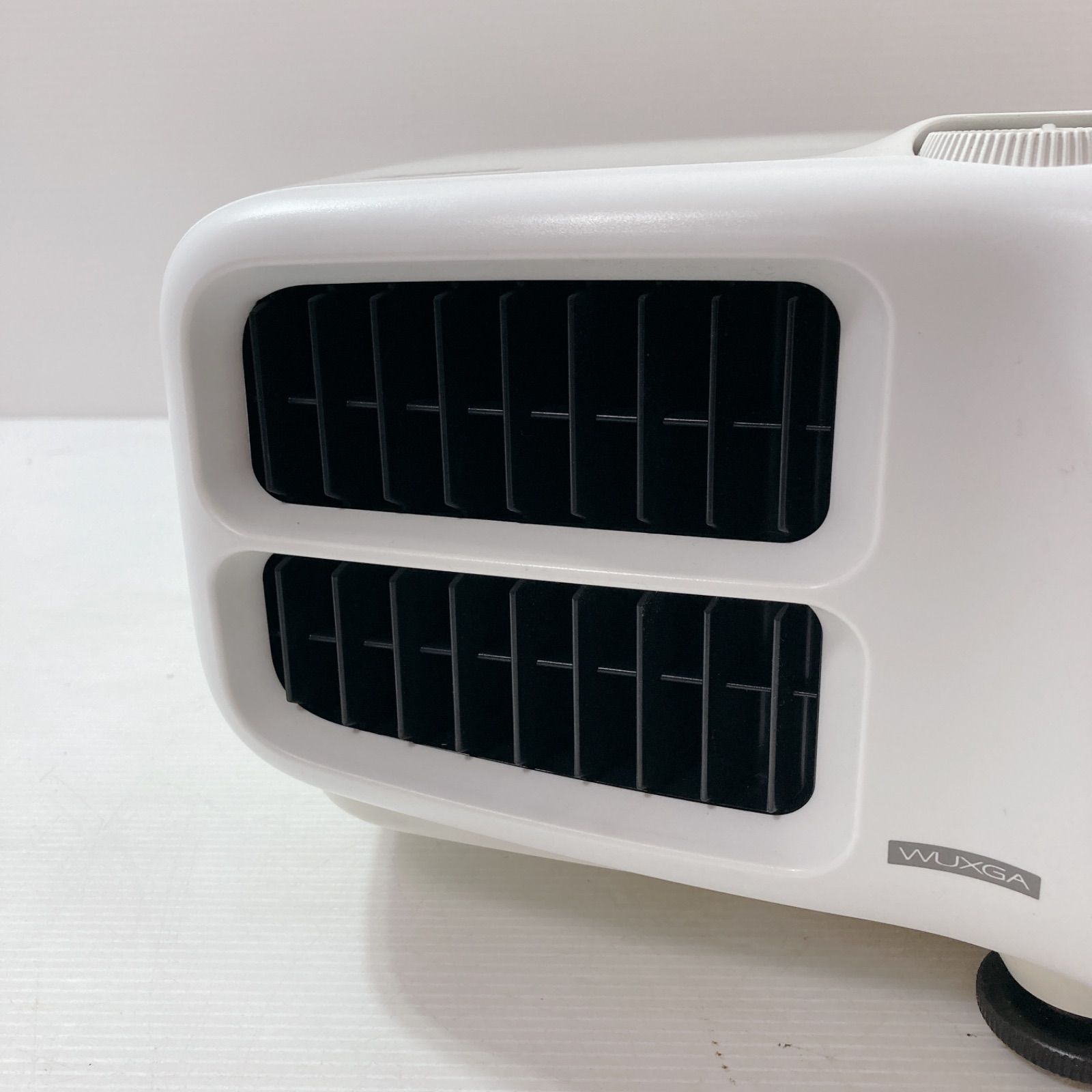 EPSON プロジェクター LCDprojector EB-G6555OWU 映写機 - メルカリ EPSON プロジェクター LCDprojector EB-G6555OWU 映写機 - メルカリ