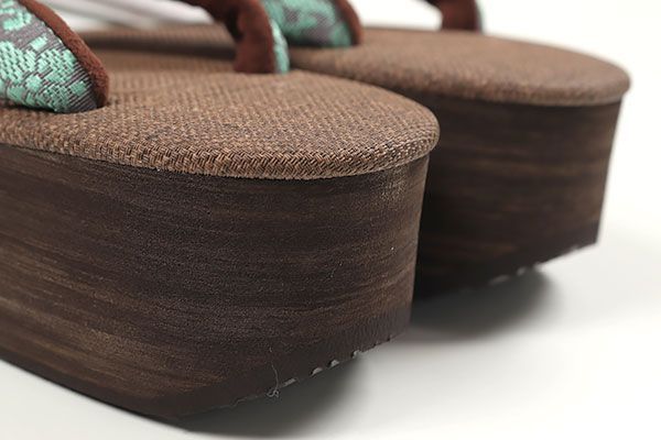 焦げ茶色 ビブラムソール