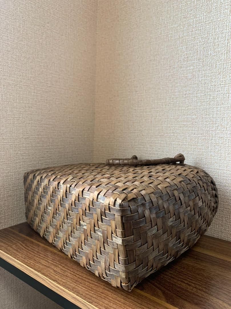 胡桃皮かごバッグ　胡桃表皮　くるみ籠バッグ　網代編み　定番　内布あり Amazon.co.jp: 胡桃皮かごバッグ 胡桃表皮 くるみ籠バッグ 網代