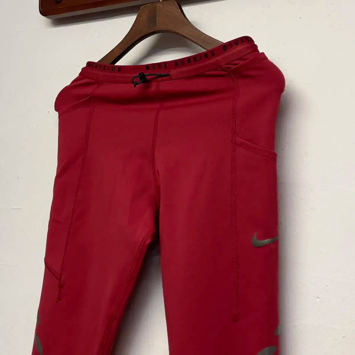 NIKE ナイキ 女性 ランニング 分割 ポケット レギンス