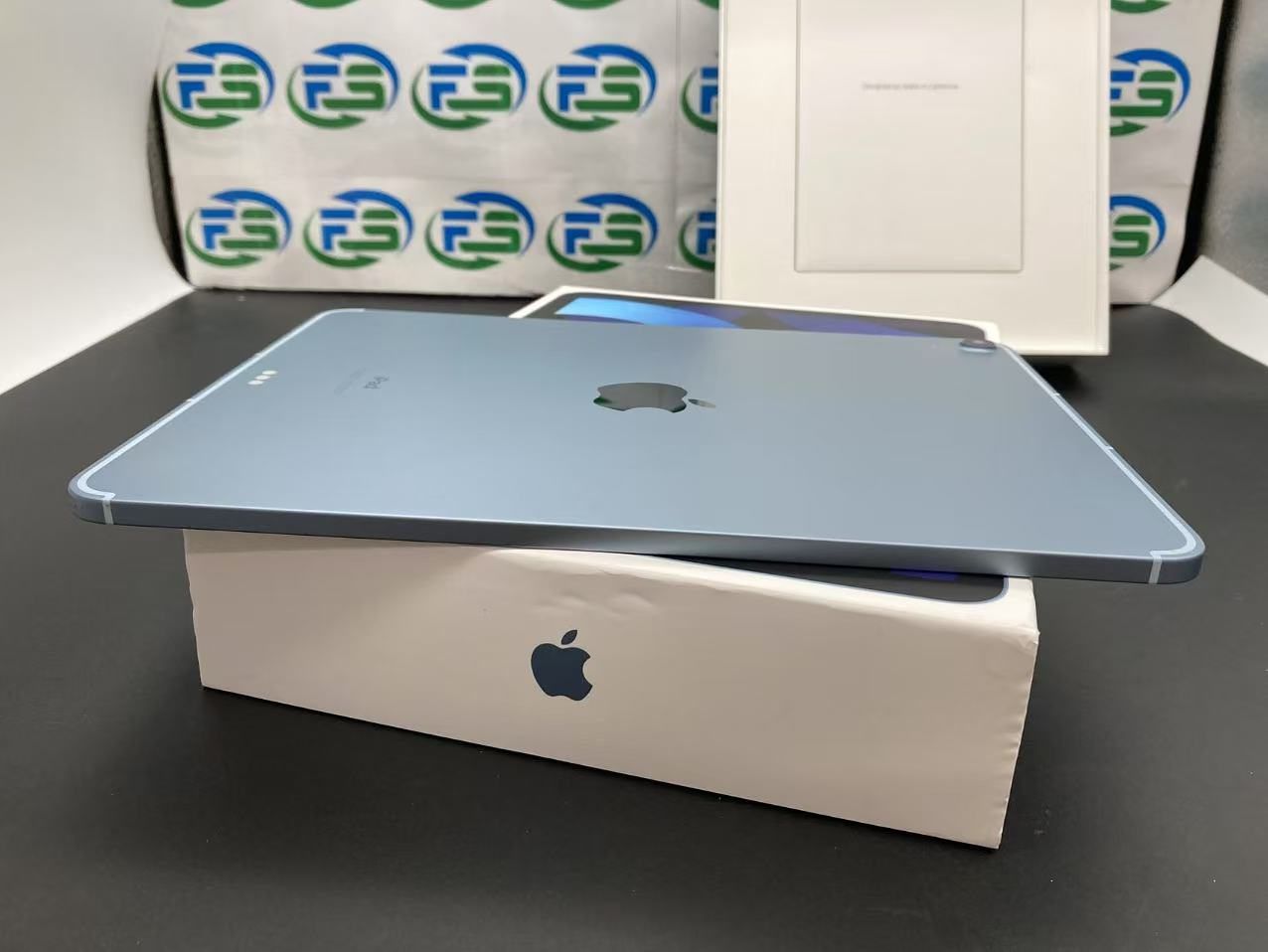 iPad Air 第4世代 256GB Cellular au SIMフリー Apple iPad Air 10.9