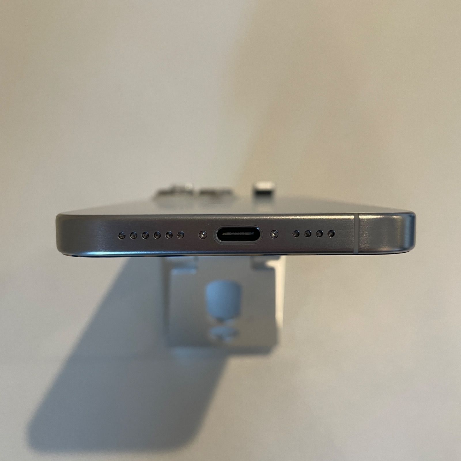 電池残量100% iPhone15 Pro Max 訳あり】iPhone15 Pro Max ホワイトチタニウム 256GB 電池残量