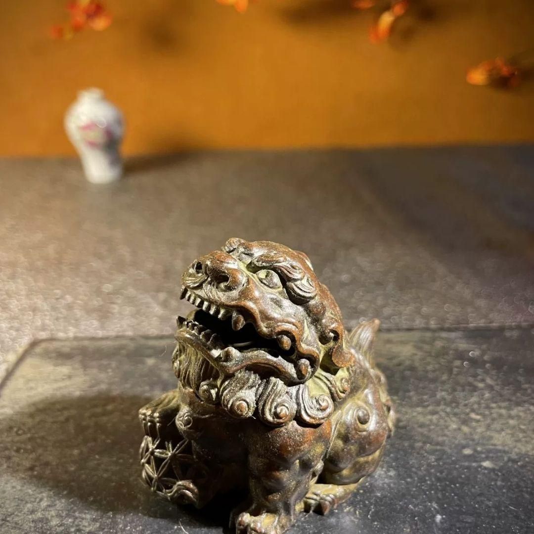 銅製 獅子踏毬瑞獣香炉 禅意薫炉 茶道具 香道具 装飾品 工芸品
